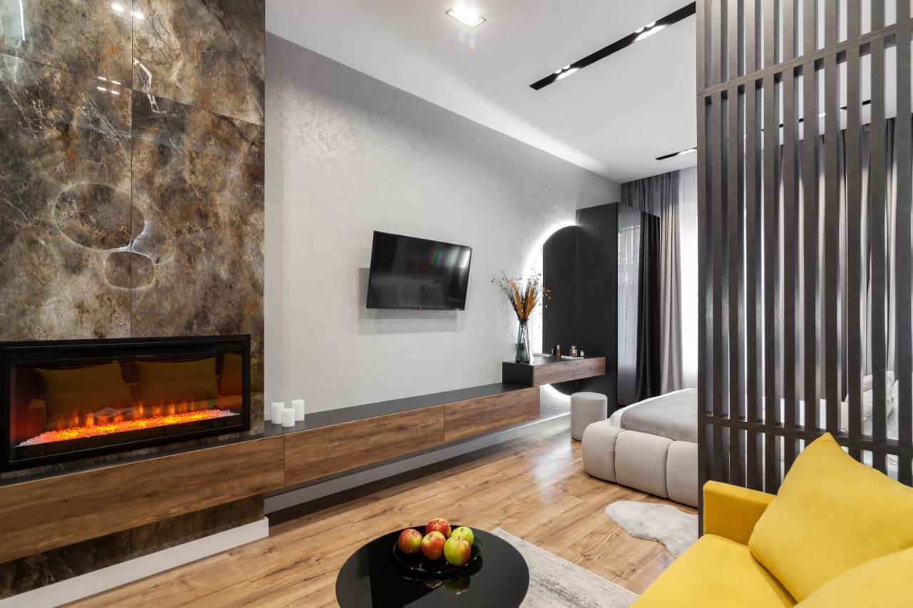 Dream Apartament On Drahomanova Street Lviv Exterior photo