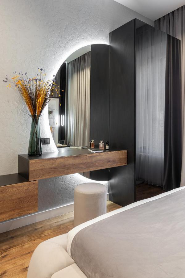 Dream Apartament On Drahomanova Street Lviv Exterior photo